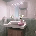 Sunny House Fourteen אסמיני