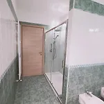 Sunny House Fourteen בית הארחה