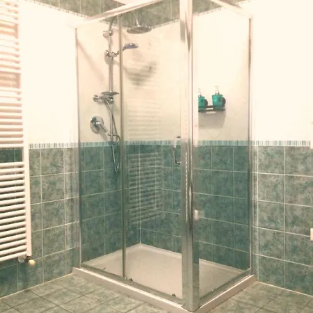 Pensión Sunny House Fourteen 3*